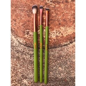 Alamar Cosmetics - Ojitos Brush Set